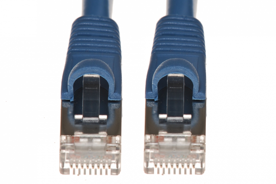 1Ft Cat5e 350Mhz 26AWG Shielded Cable Snagless Blue