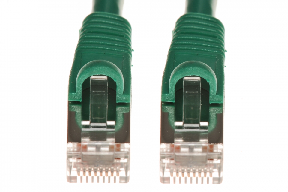 2Ft Cat5e 350Mhz 26AWG Shielded Cable Snagless Green