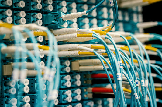 What Kinds of Fiber Optic Cables Are There?