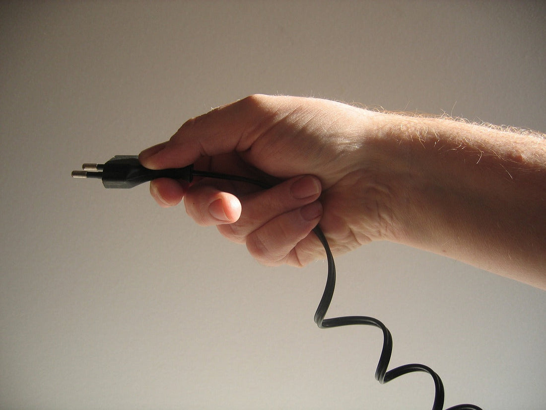 Power Cords and Power Cables: Understanding Their Functions and Differences